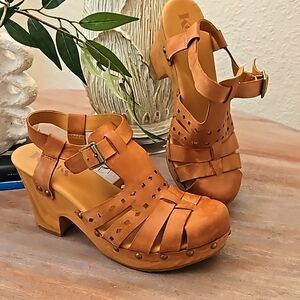 KORKS platform leather sandals